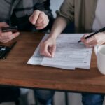 Fakturowanie bez stresu – jak usprawnić dokumentację sprzedaży w małej firmie?